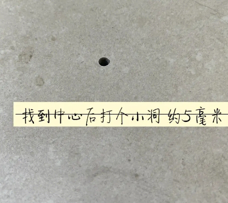 庄河瓷砖空鼓维修公司专业解答在瓷砖铺贴过程中，如果砂料搅拌不均匀，将会带来以下问题